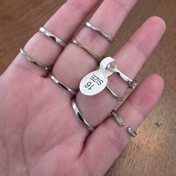 64 Piece Vintage To Costume To Fashion Ring Lot Bundle Estate - Picture 4 of 16